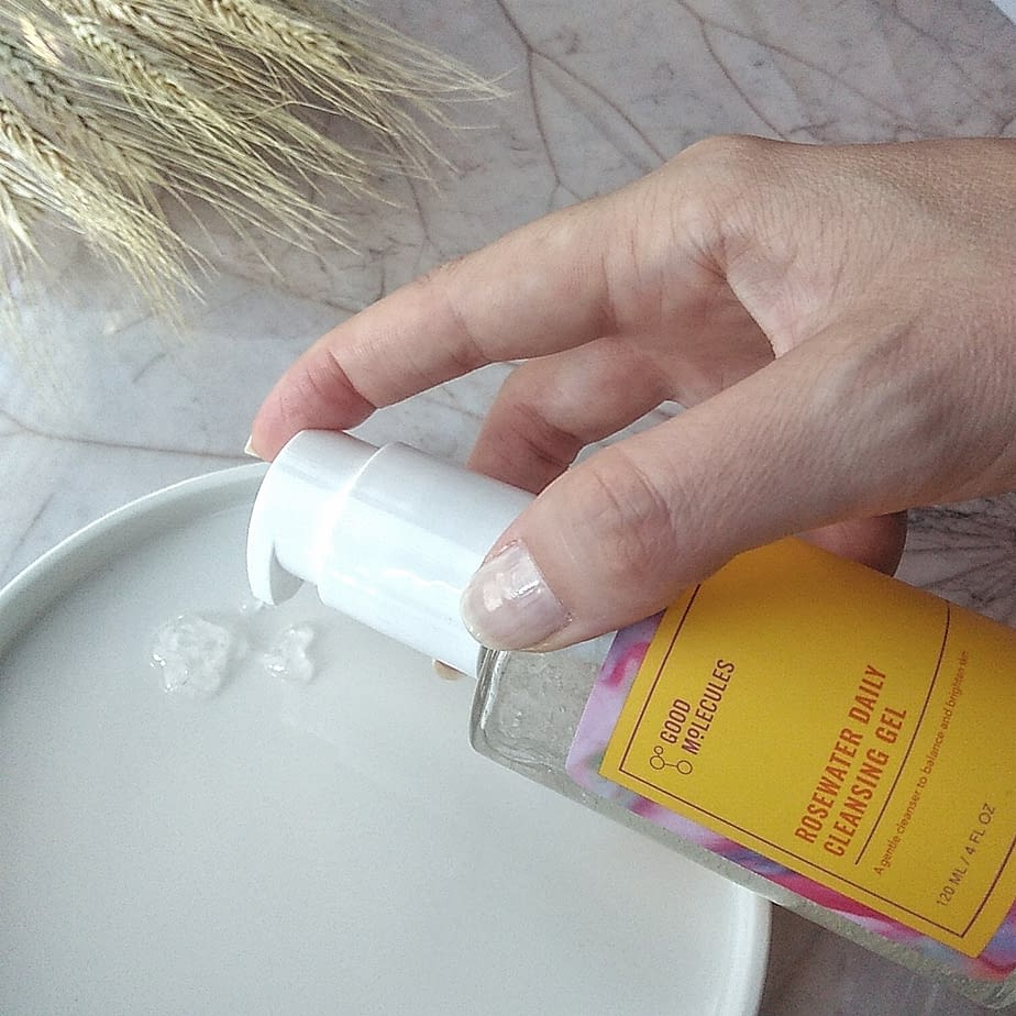 good molecules rosewater cleansing gel